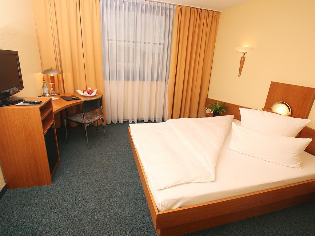 Transmar Travel Hotel Bindlach Exterior foto