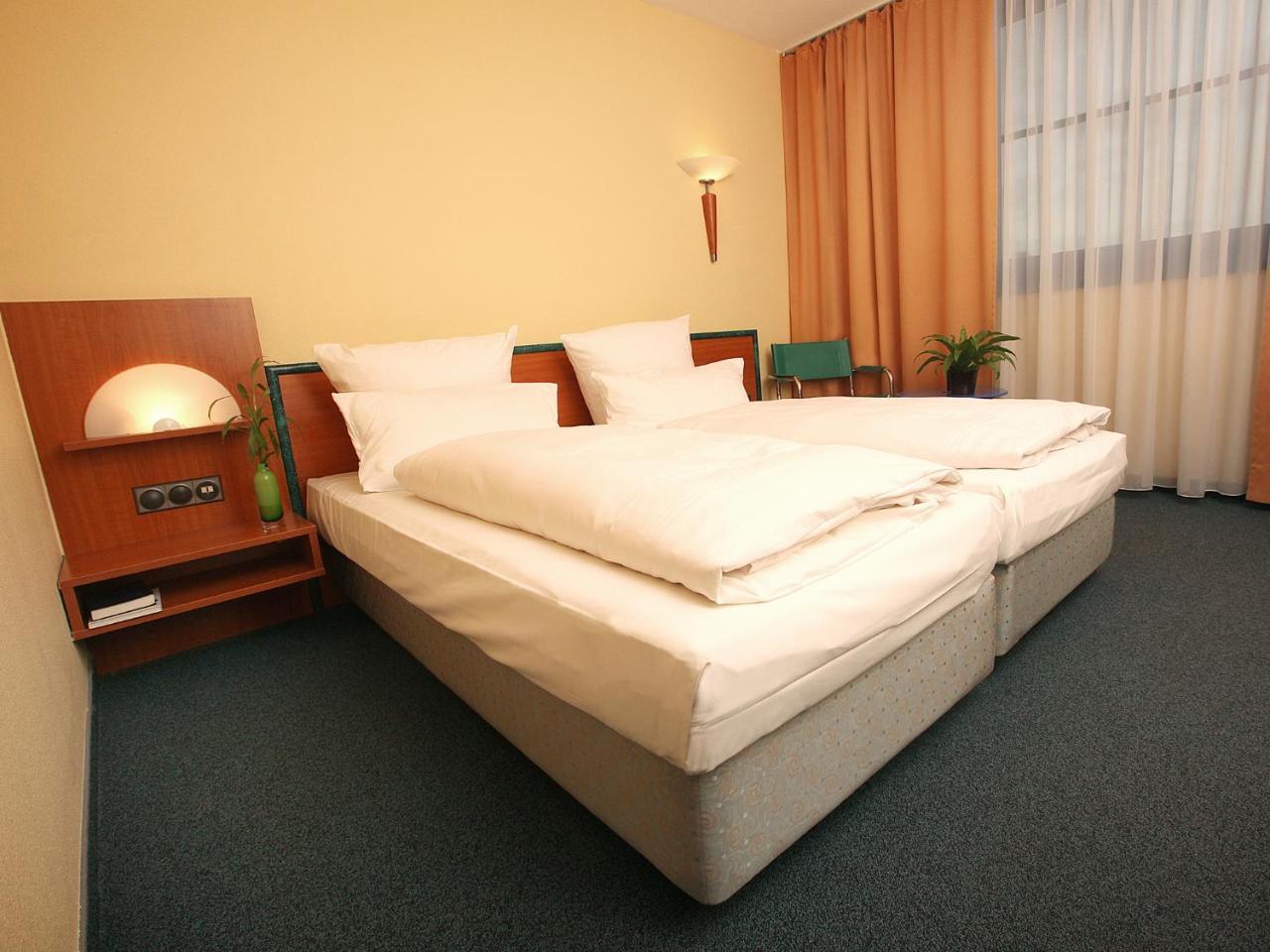 Transmar Travel Hotel Bindlach Exterior foto
